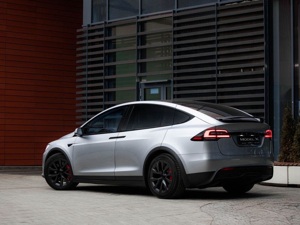 Tesla Model X Plaid
