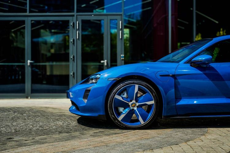 Porsche Taycan Turbo