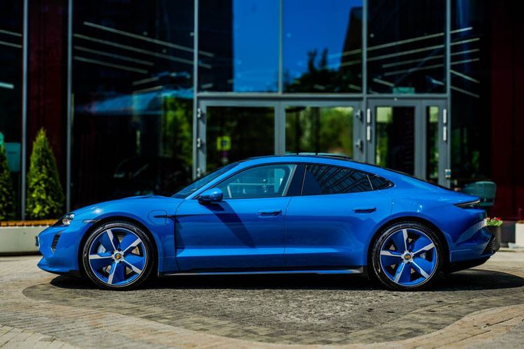 Porsche Taycan Turbo