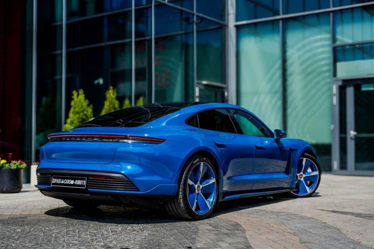 Porsche Taycan Turbo