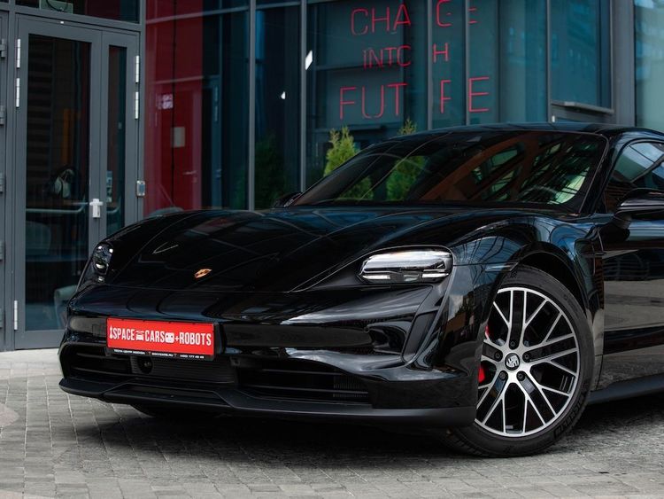 Porsche Taycan 4S