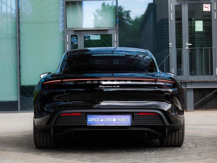 Porsche Taycan 4S