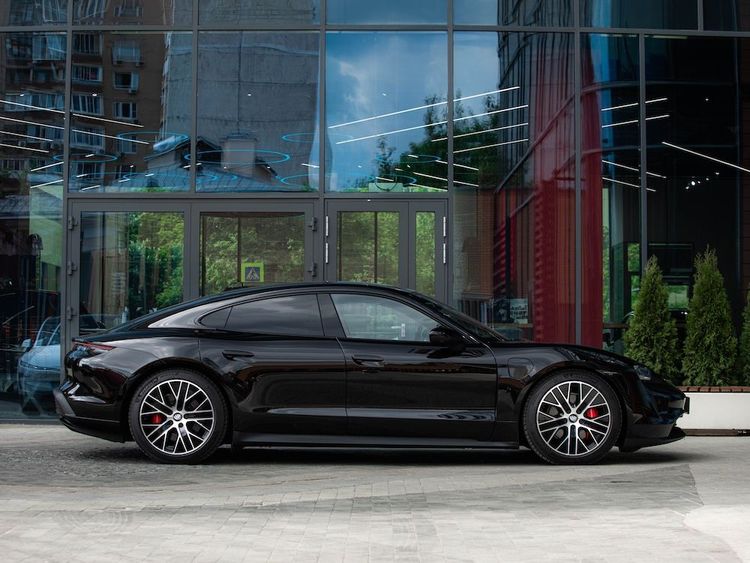 Porsche Taycan 4S