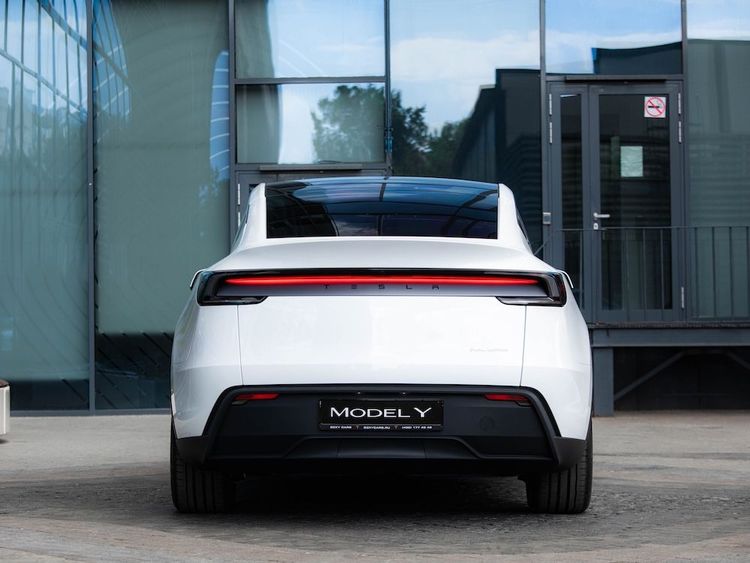 Tesla Model Y Long Range